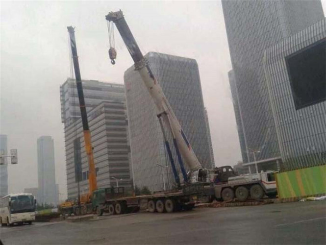 海勃湾区吊车随车吊出租电话多少