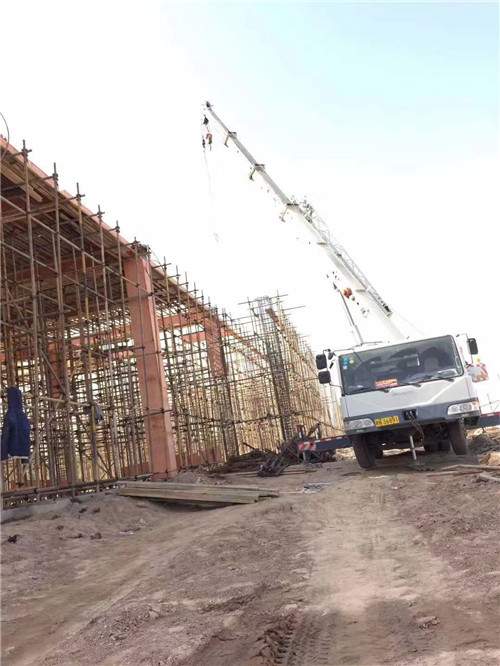 海勃湾区25 吨、50 吨吊车怎么选？多大重量 / 半径适合对应车型？